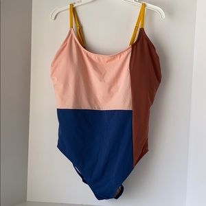 Women’s slimming control bathing suit size XL